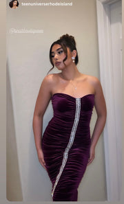 Feeling Sultry Velvet Midi Dress