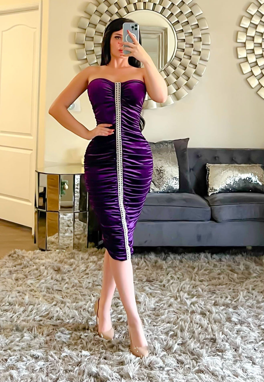 Feeling Sultry Velvet Midi Dress
