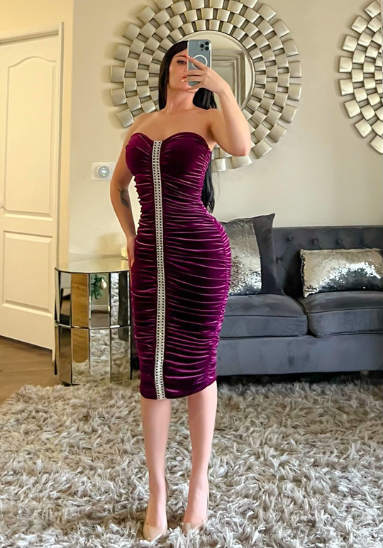 Feeling Sultry Velvet Midi Dress